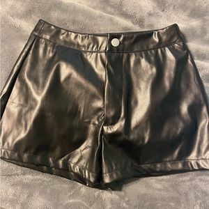 FAUX LEATHER SHORTS